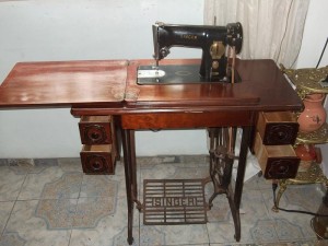 maquina-de-coser-singer-semiindustrial-l-a-mejor-5-gavetas-13584-MLV36517290_4165-F